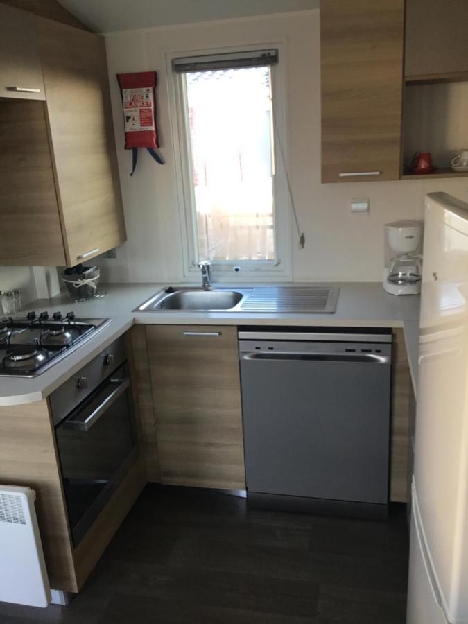Frejus Tout Confort, Climatisation,Linge De Lit Et De Toilette, Coffre Fort, Ventilations Au Plafond Chambres Et Wifi Possible Buitenkant foto