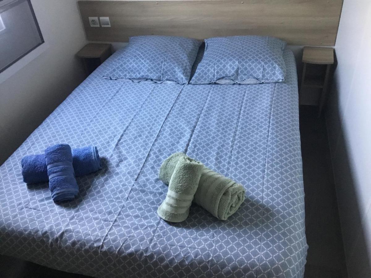 Frejus Tout Confort, Climatisation,Linge De Lit Et De Toilette, Coffre Fort, Ventilations Au Plafond Chambres Et Wifi Possible Buitenkant foto