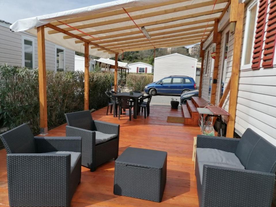 Frejus Tout Confort, Climatisation,Linge De Lit Et De Toilette, Coffre Fort, Ventilations Au Plafond Chambres Et Wifi Possible Buitenkant foto